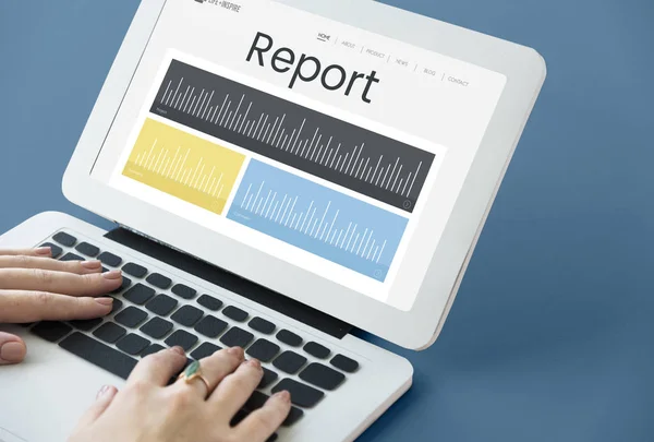 Woman typing on laptop keyboard — Stock Photo, Image