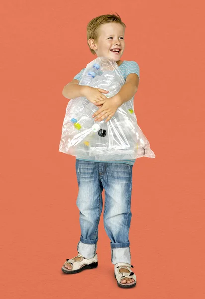 Хлопчик тримає сумка — стокове фото