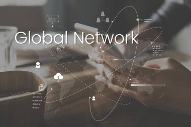 Akıllı telefon kullanan kişi