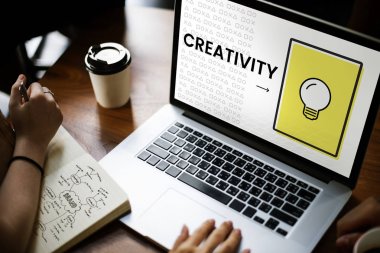 Laptop ile emekçilerin