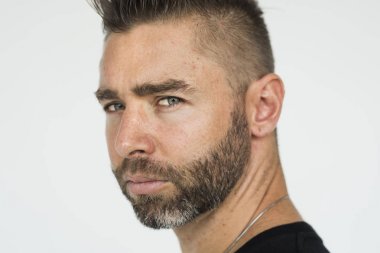 Yakışıklı beyaz adam