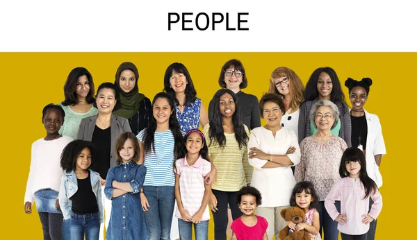 Gruppo multietnico di persone — Foto Stock
