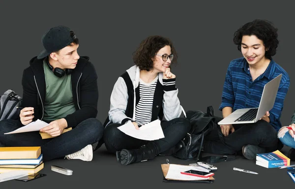 Studenten lernen im Atelier — Stockfoto