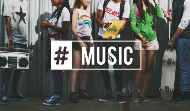 şık arkadaş müzik dinleme