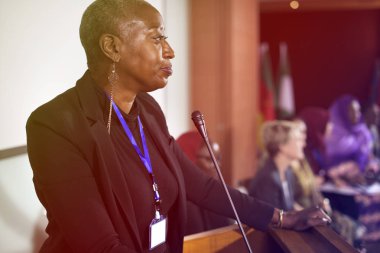 Hoparlör Afrikalı kadın söz