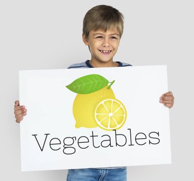 Çocuk holding afiş