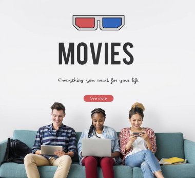 Arkadaşlar dijital cihazlar kullanarak 