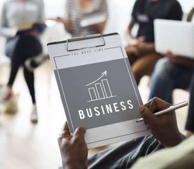 sunu toplantıda insanlar