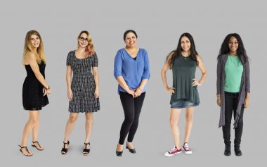  stüdyoda neşeli kızlar