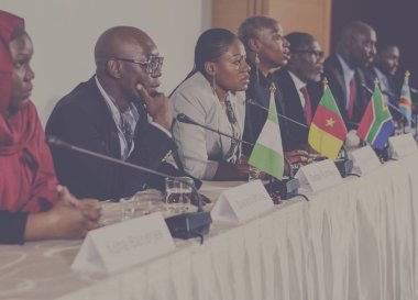 Konferans Uluslararası insanlar