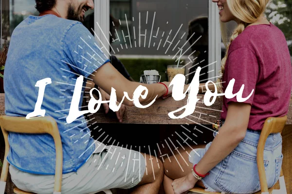 Lokantada çıkan çiftin