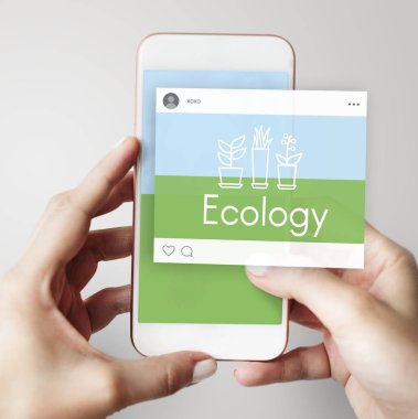 Elinde insan holding cep telefonu 