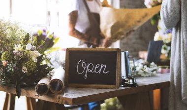 çiçek buketi satmak çiçekçi