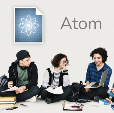 Öğrenciler birlikte öğrenme 