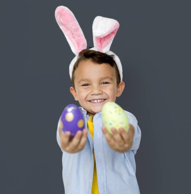 Şirin küçük çocuk.