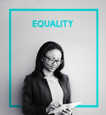  Dijital tablet kullanarak iş kadını