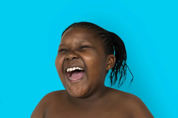 Mädchen mit Zöpfen lachen — Stockfoto