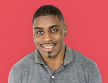 yakışıklı bir Afrikalı-Amerikalı adam 