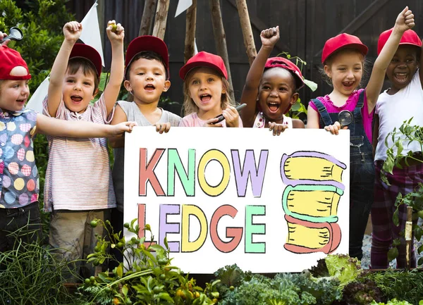 Çocuk Holding tasarlamak