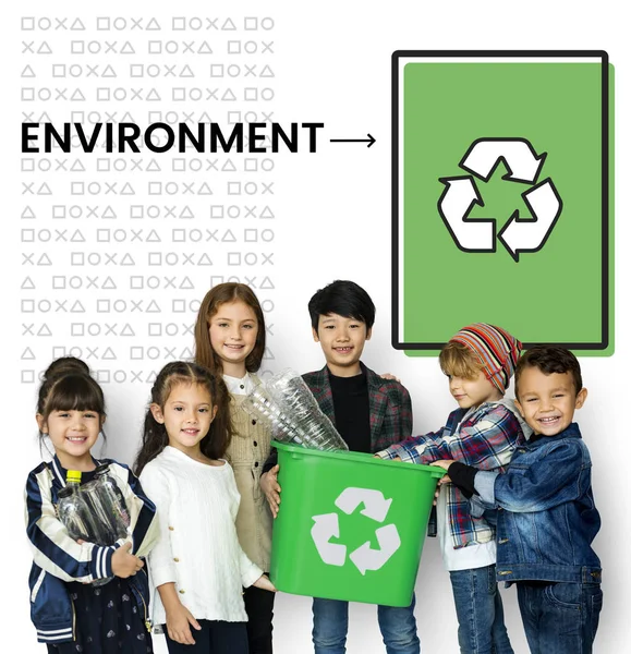 Kinder und ökologisches Konzept — Stockfoto