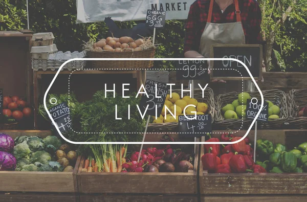 Woman at the farmer market — Stock Photo, Image