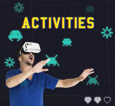 Adam visualiaing gerçeklik Gadget'ı kullanma 