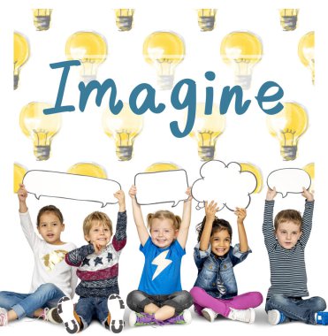 konuşma bulutlar tutan çocuk