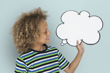 Küçük çocuk Holding Chatbox