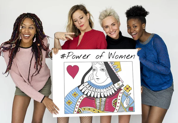 Multiculturele vrouwen houden van de banner — Stockfoto