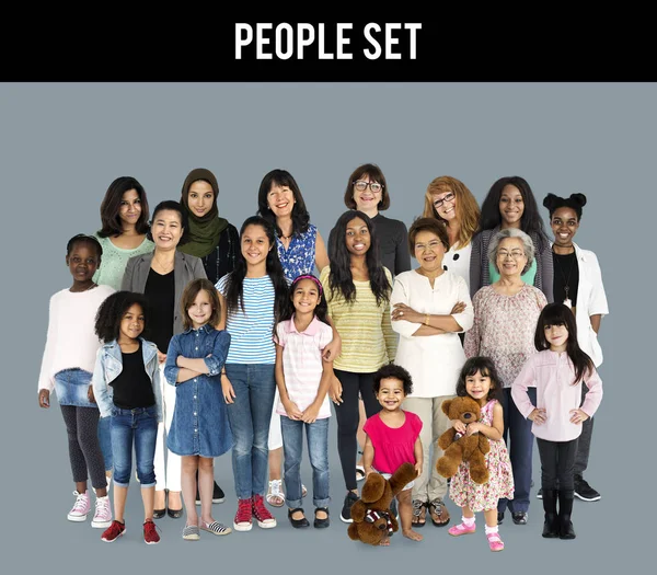 çok etnik gruptan oluşan bayanlara üretimi  