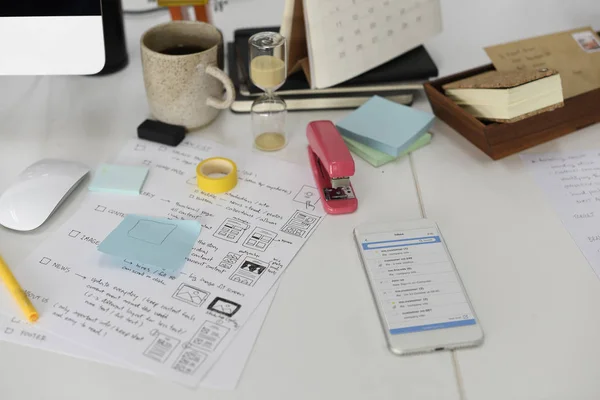 Mesa de escritório local de trabalho — Fotografia de Stock