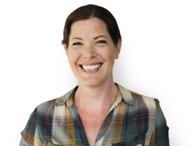 Olgun kadın gülümsüyor 