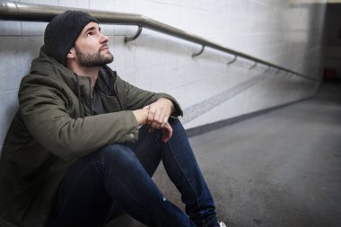 katta umutsuz adam  