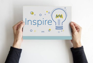 afişini holding eller