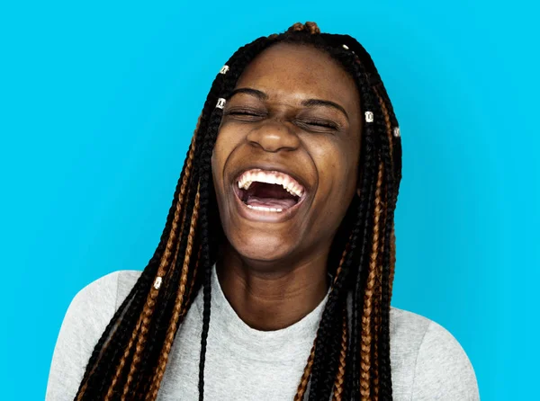 Menina sorridente no estúdio — Fotografia de Stock