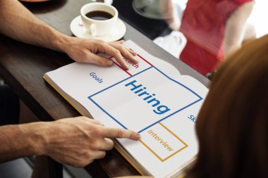 Adam açık kitap işaret