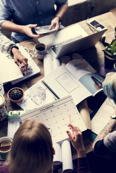 Business team working at workspace — Stock Photo, Image