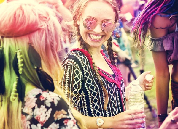 arkadaşlar tatil dans etkinlik eğlence