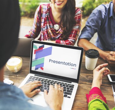 açık havada coworking insanlar