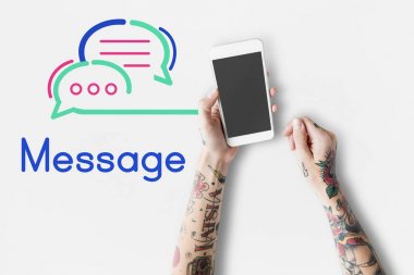 cep telefonu holding kadın eller