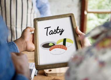 İnsanlar tutar tabela