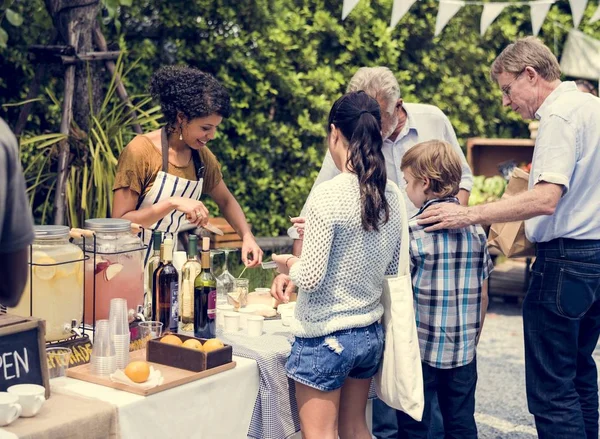 Biologische verse landbouwproducten limonade — Stockfoto