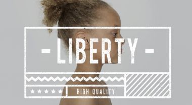 çıplak göğüslü ufaklık