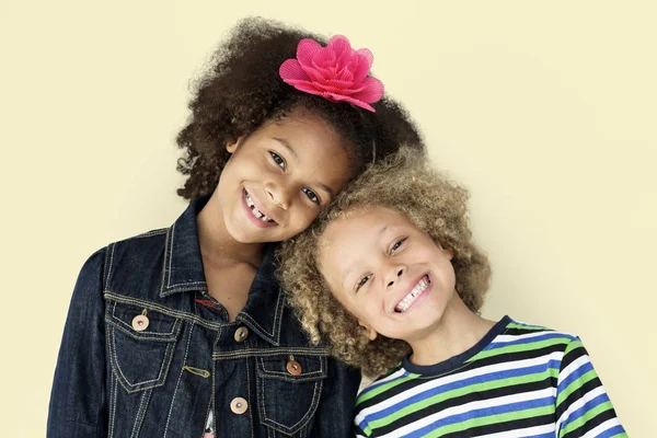 Amigos felizes multiculturais — Fotografia de Stock