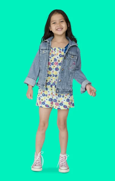 Roztomilá dívka v džínové bundy — Stock fotografie