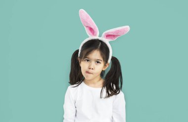 tavşan kulaklı kız