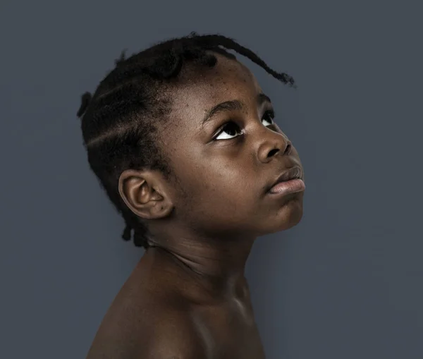 Красивая африканская американская девушка — стоковое фото