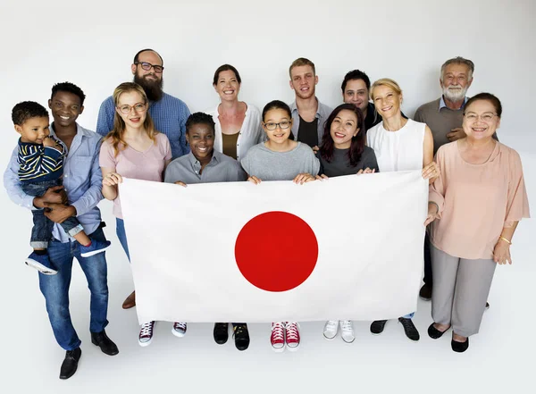 Menschen mit Werbetafel — Stockfoto