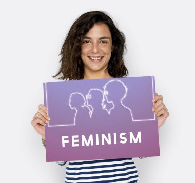 kadın holding tasarlamak 