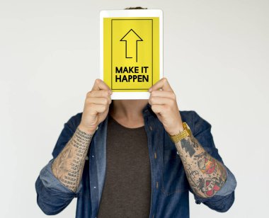 Dijital tablet tutan adam